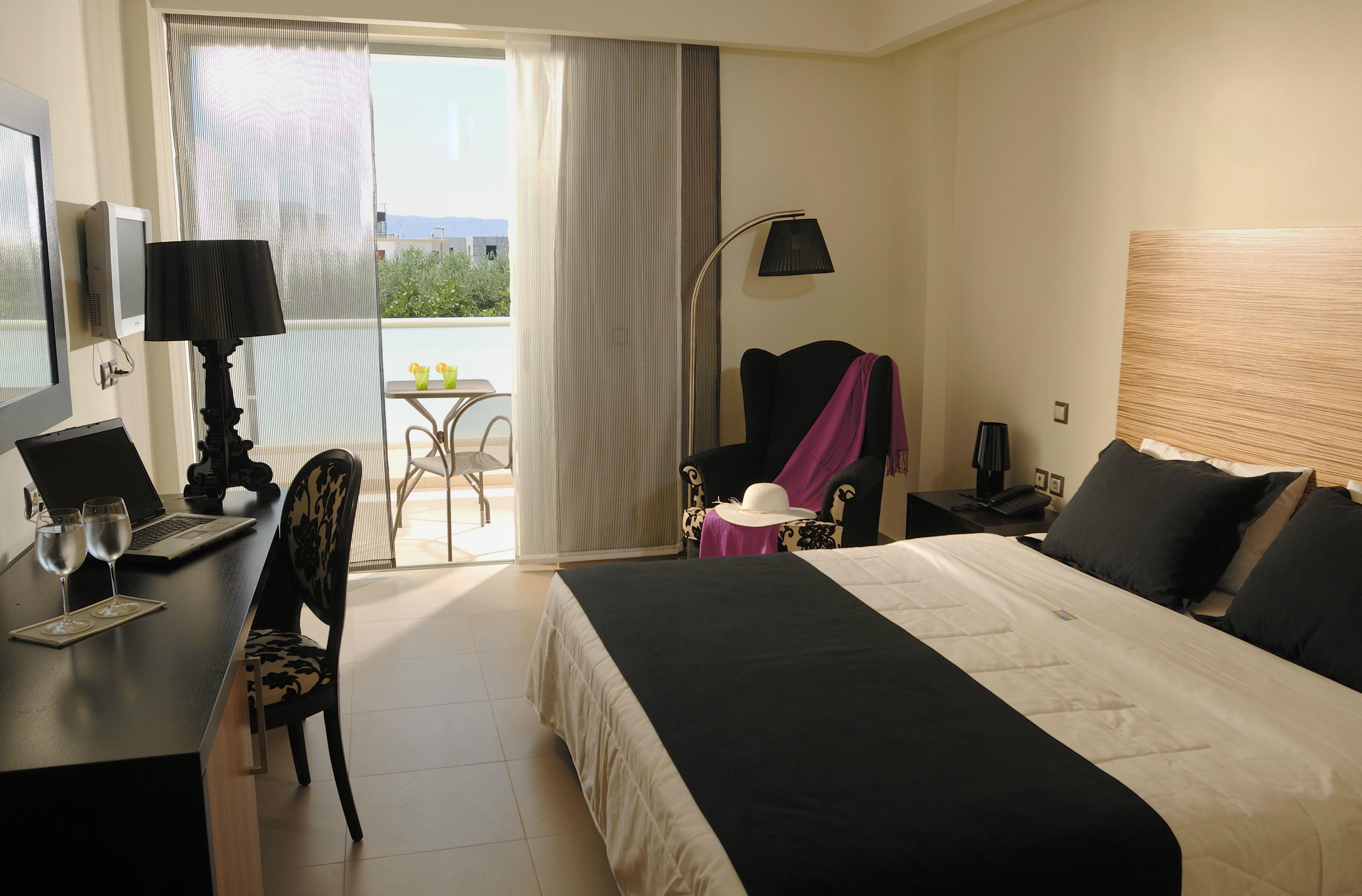 Angela Suites Boutique Hotel Sissi  Room photo